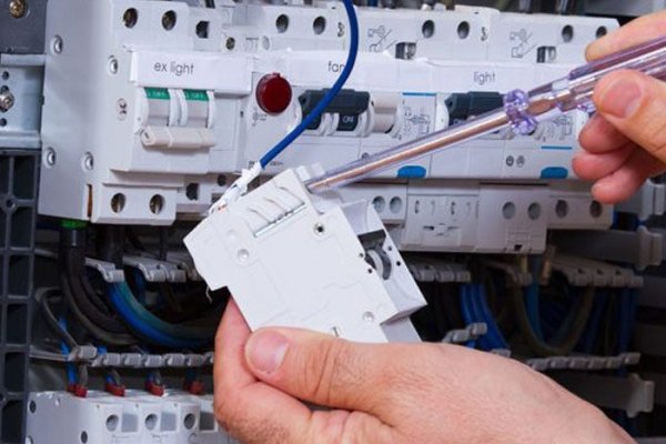 Tekkeköy Elektrik Tamircisi – Elektrik Arızalarına Kalıcı ve Hızlı Çözümler
