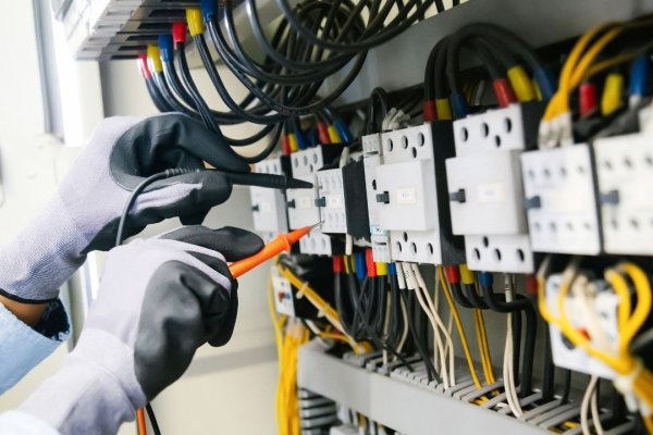 Kavak 7/24 Elektrikçi – Acil Elektrik Hizmetinde Güvenilir Çözüm