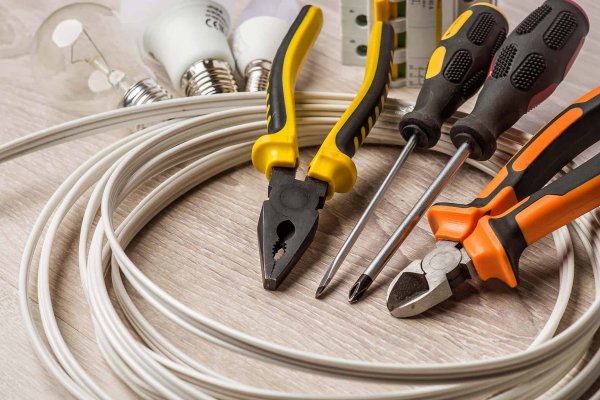 Çarşamba Nöbetçi Elektrikçi – 7/24 Kesintisiz Elektrik Desteği