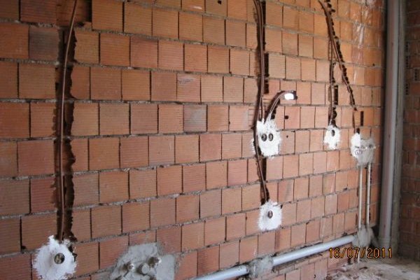 İlkadım Elektrik Tesisatı Yenileme – Eski Sistemlere Veda, Güvenli Geleceğe Merhaba