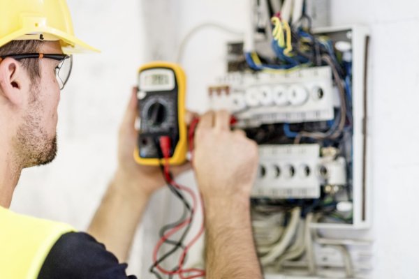 Canik En Yakın Elektrikçi – Hızlı ve Profesyonel Çözüm