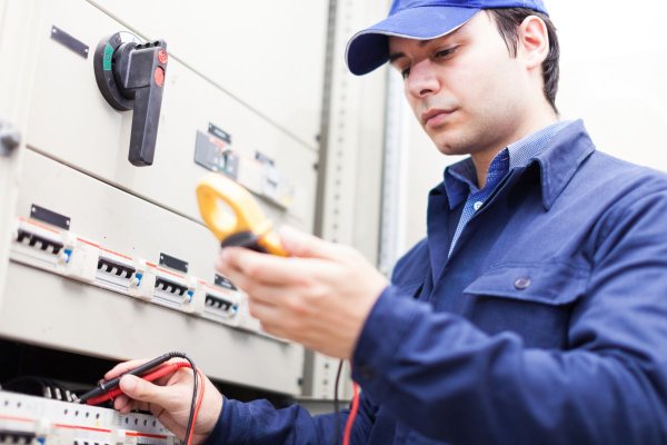 Terme En Yakın Elektri̇kçi̇ – Metropol Elektri̇k İle Kesi̇nti̇si̇z Ve Güveni̇li̇r Hi̇zmet